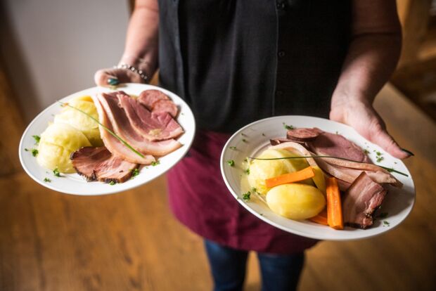 La Saison de la Bénichon avec la Cuchaule AOP, les bouchers fribourgeois et les boulangers romands